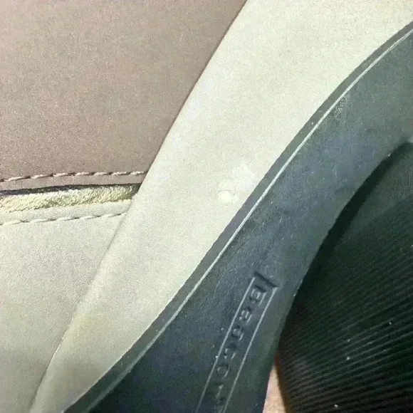 Beacon Comfort Well Two Toned Brown Tan Slip On Pumps Low Wedge Heel Size 11 W - Picture 9 of 9